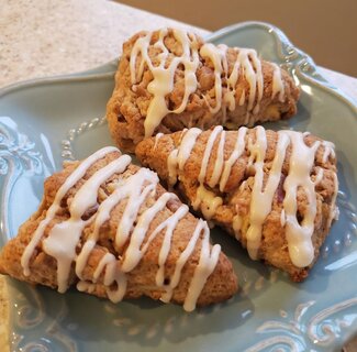 FSHN gluten free spiced apple walnut scones with maple glaze